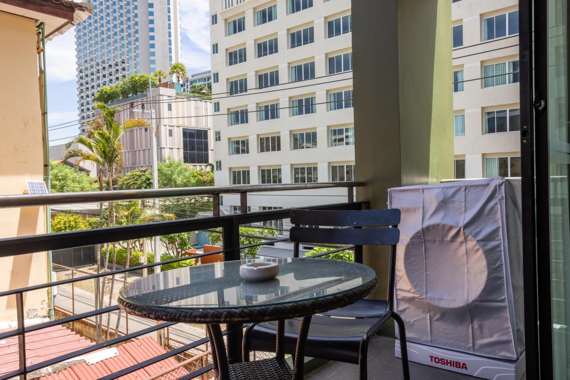 Citismart Luxury Apartments Pattaya Bagian luar foto