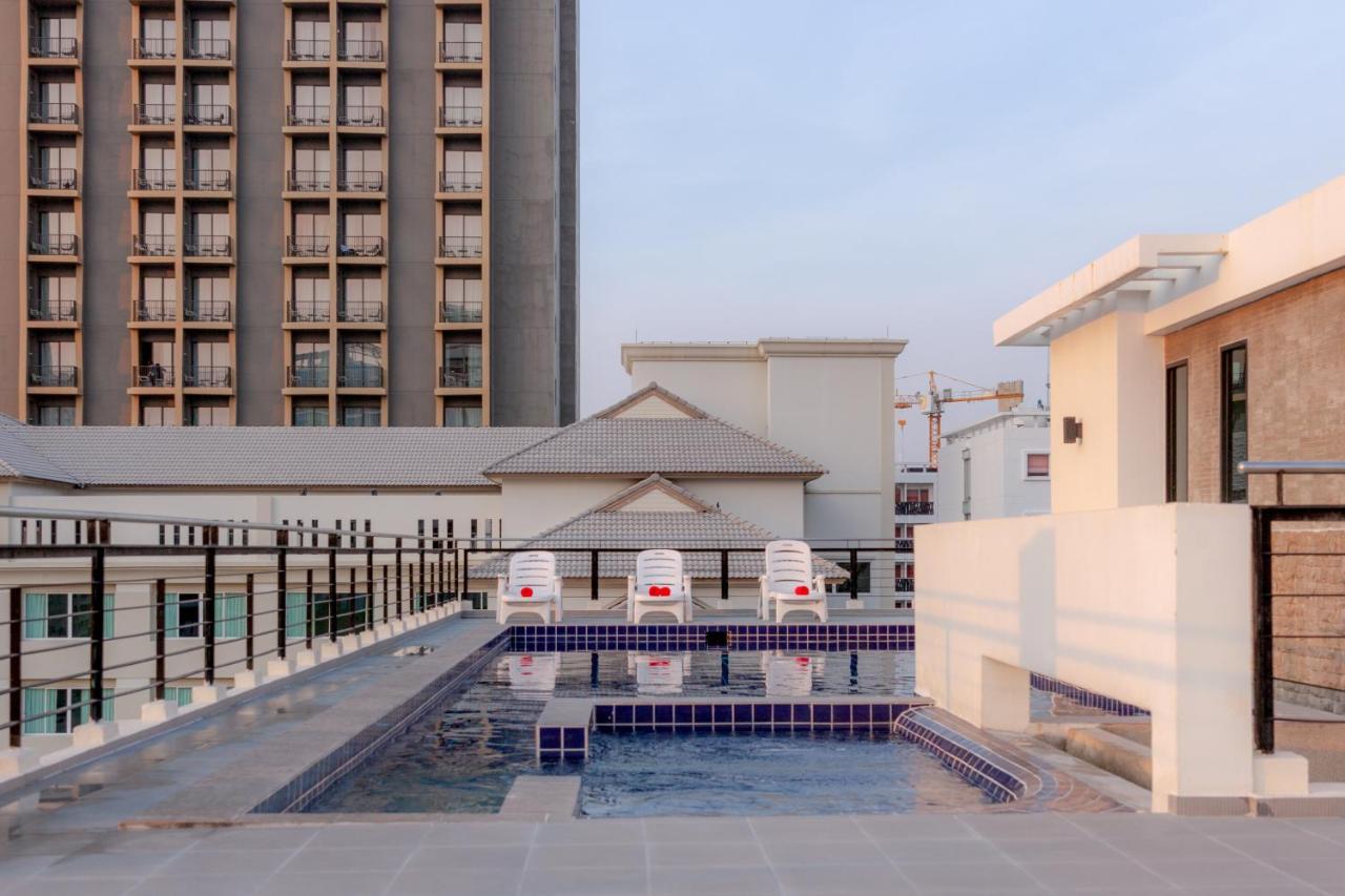 Citismart Luxury Apartments Pattaya Bagian luar foto